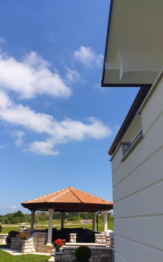 Holiday Apartment Villa Bianca Pazin Luaran gambar